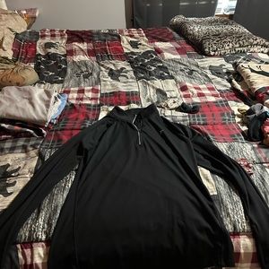 Black athletic pull over